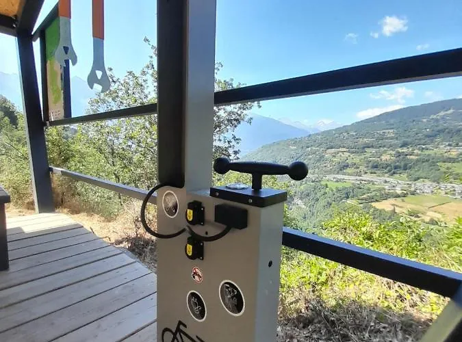 Artemisia Apartment *